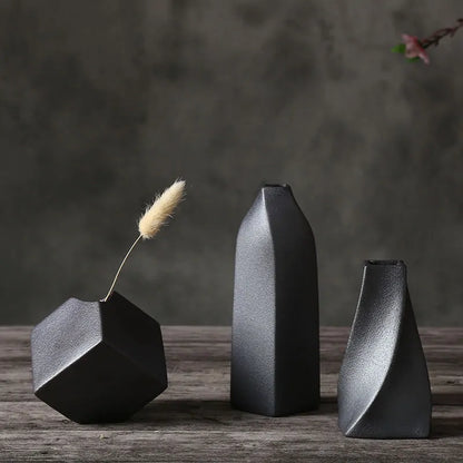 Ekko Maison Black Glaze Vase Collection