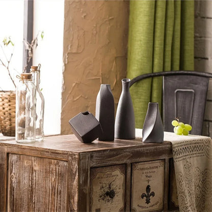 Ekko Maison Black Glaze Vase Collection